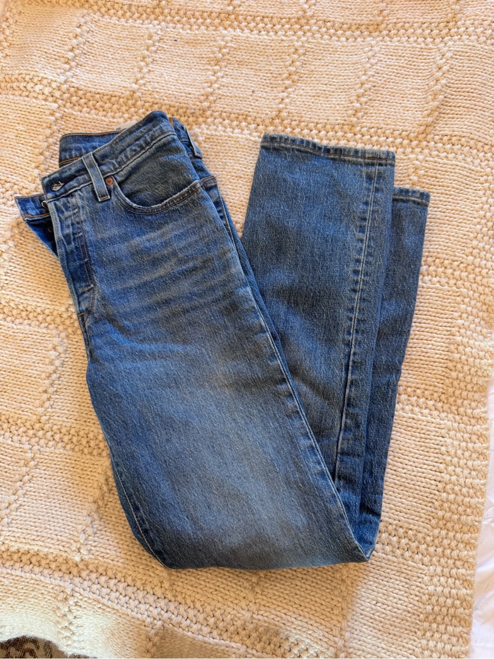 Levi 501 pants size 25